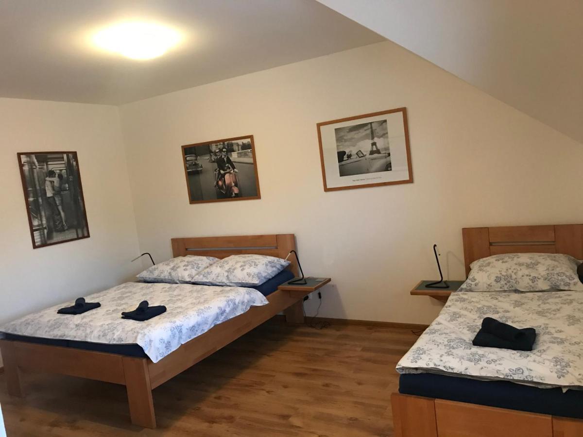 U Floderu Guest House Bavory Luaran gambar
